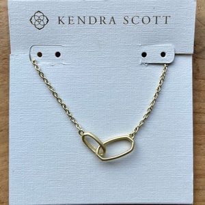 Kendra Scott Sawyer Necklace NEW! 14k gold plated.